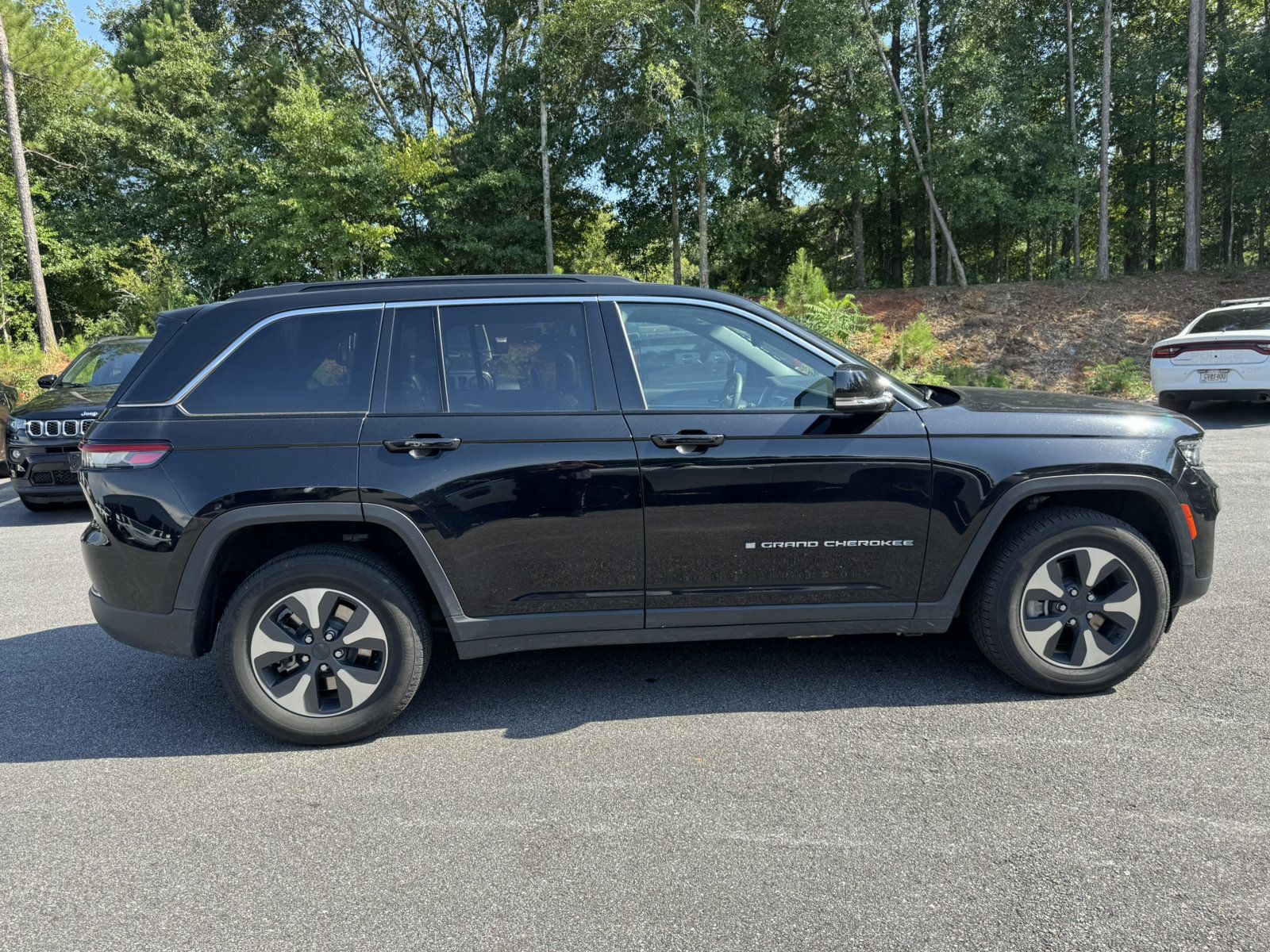 Used 2024 Jeep Grand Cherokee Limited 4xe AWD/4WD image 4