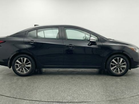 Used 2025 Nissan Versa SV FWD image 11