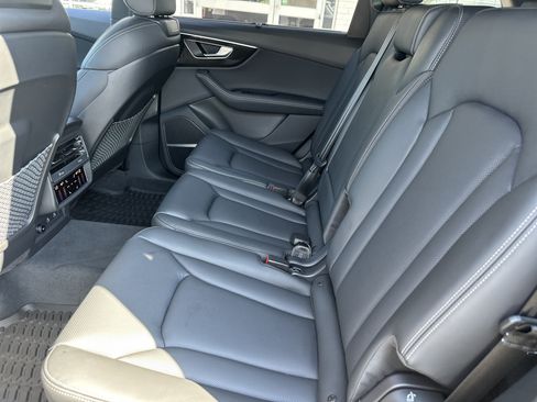 Used 2025 Audi Q7 3.0T Prestige AWD/4WD image 12