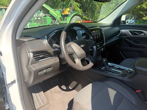 Used 2018 Chevrolet Traverse LT FWD image 8