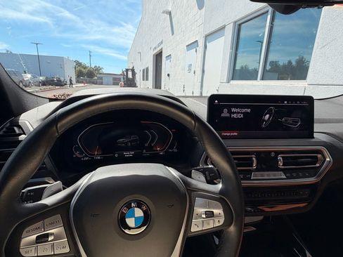 Used 2023 BMW X3 sDrive30i w/ Premium Package image 9