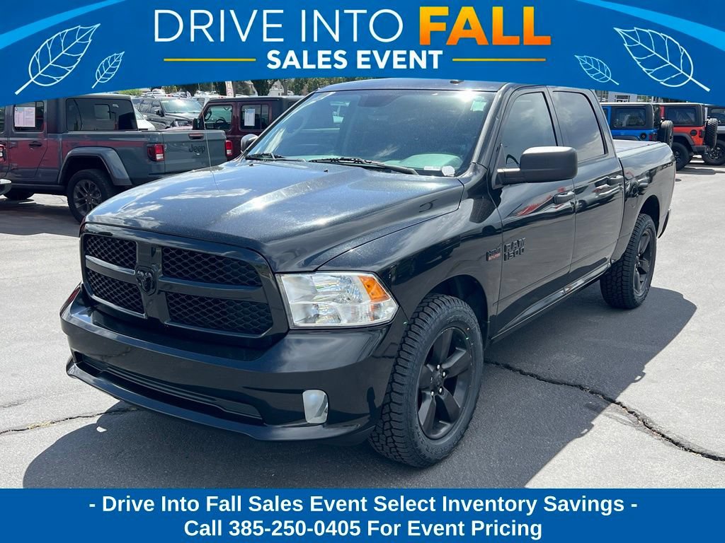 Used 2018 RAM 1500 Express w/ Black Ram 1500 Express Group RWD image 2