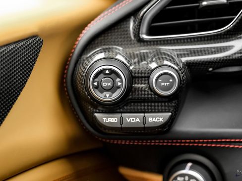 Used 2017 Ferrari 488 GTB RWD image 78