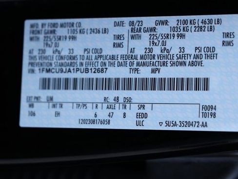Used 2023 Ford Escape Platinum AWD/4WD image 31