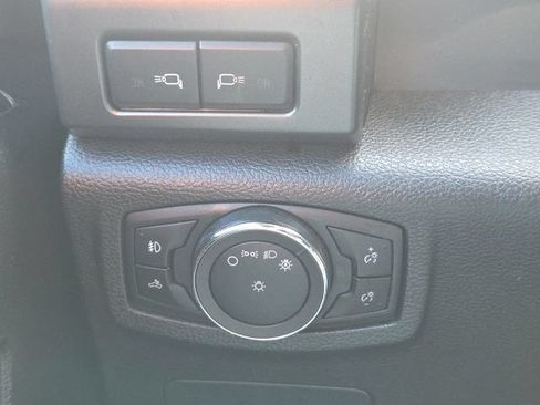 Used 2017 Ford F150 Lariat w/ Equipment Group 502A Luxury AWD/4WD image 22