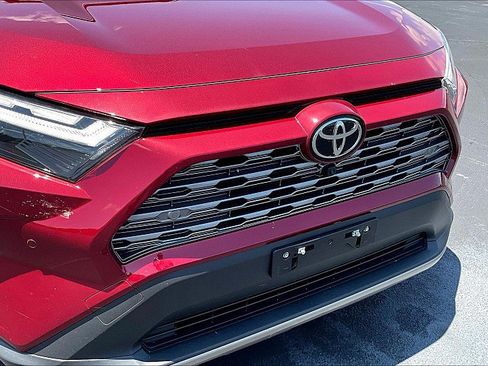 Used 2025 Toyota RAV4 Limited w/ Advanced Technology Package image 8