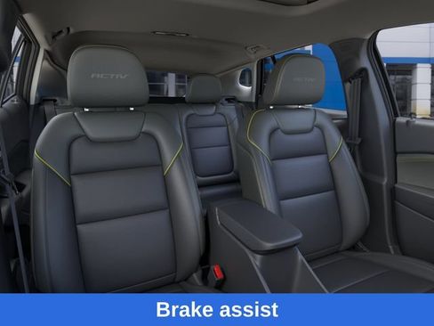 New 2026 Chevrolet Trax ACTIV w/ Sunroof Package FWD image 17