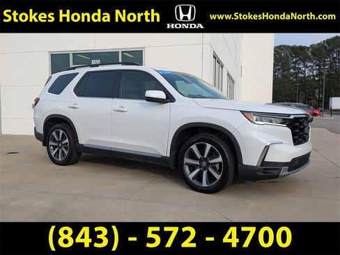 Used 2023 Honda Pilot Touring image 2