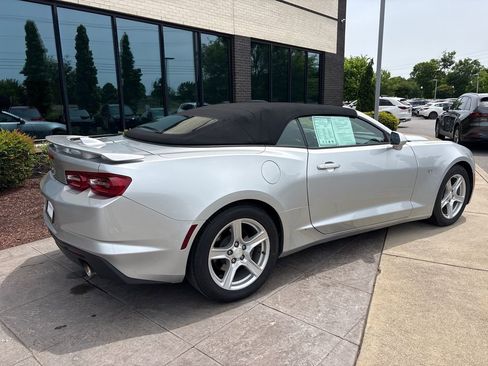 Used 2019 Chevrolet Camaro LT RWD image 4