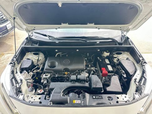 Used 2025 Toyota RAV4 XLE image 32