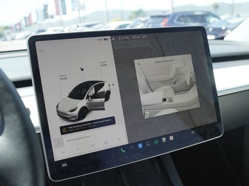 Used 2022 Tesla Model Y Long Range AWD/4WD image 13