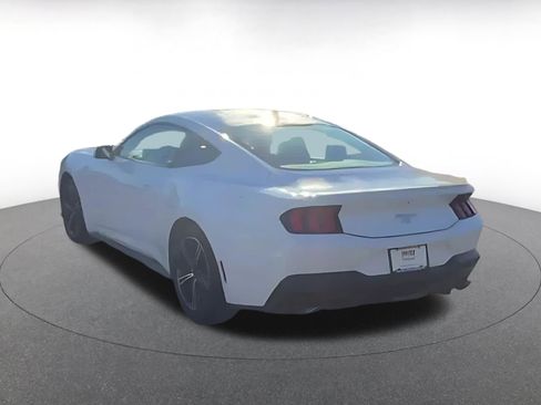 Used 2024 Ford Mustang Premium image 8