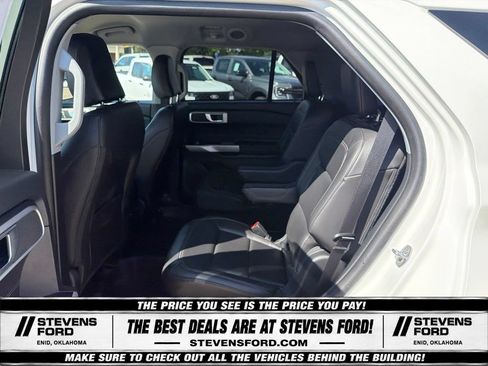Used 2023 Ford Explorer XLT w/ Equipment Group 202A AWD/4WD image 34