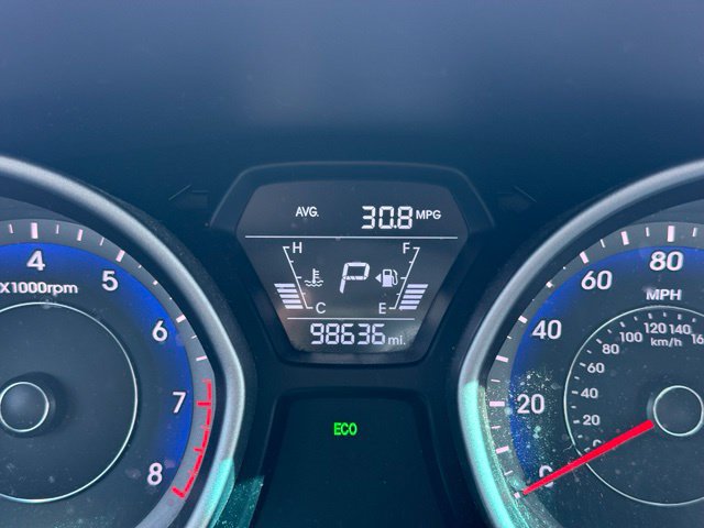 Used 2015 Hyundai Elantra SE w/ Option Group 02 FWD image 13