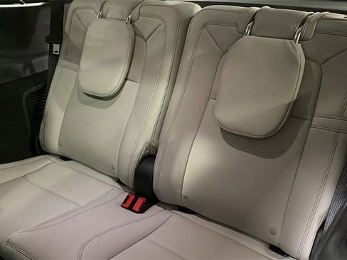 Used 2025 Lincoln Aviator Reserve w/ Illumination Package image 27