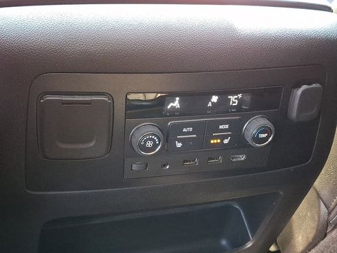 Used 2019 Chevrolet Tahoe LT AWD/4WD image 11