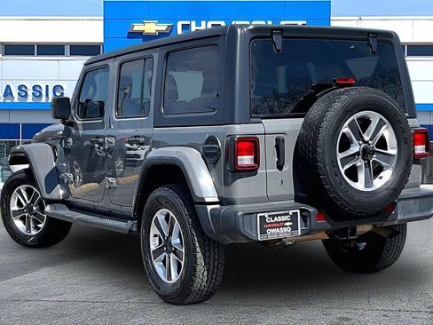 Used 2020 Jeep Wrangler Unlimited Sahara AWD/4WD image 4