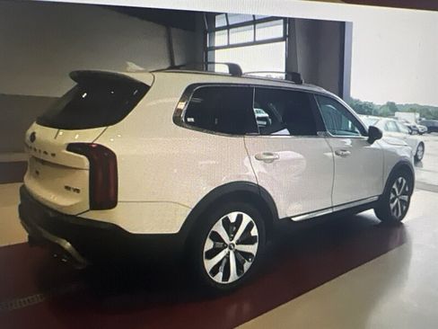 Used 2021 Kia Telluride EX w/ EX Premium Package AWD/4WD image 4