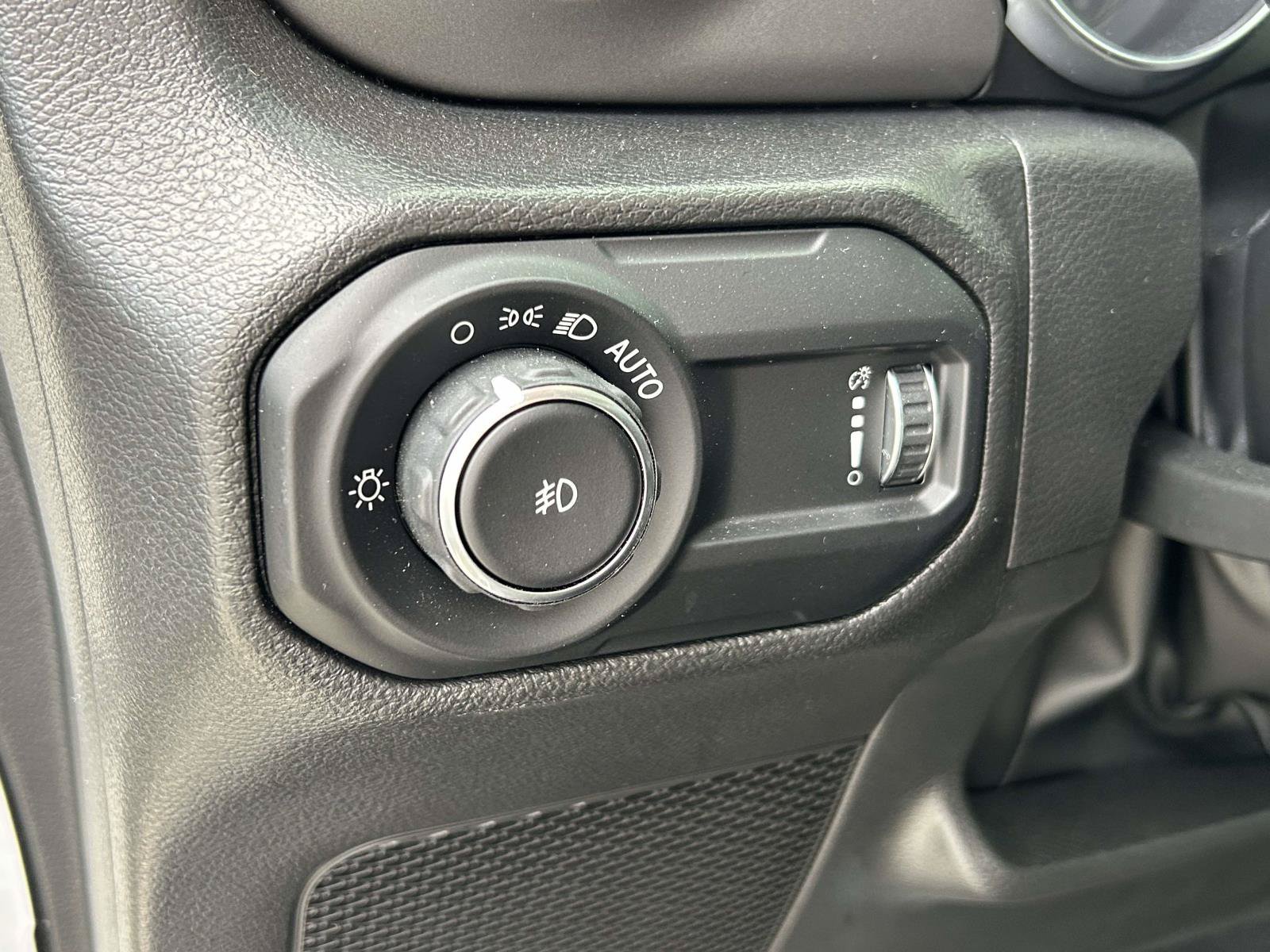 Used 2023 Jeep Wrangler Sport AWD/4WD image 18