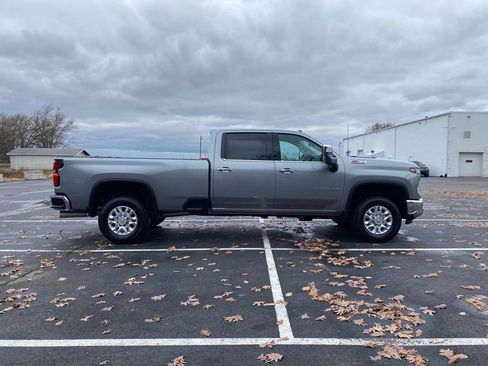 New 2026 Chevrolet Silverado 3500 LTZ w/ LTZ Premium Package image 8