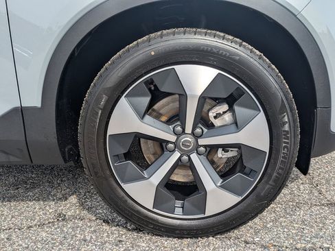 New 2025 Volvo XC40 B5 Plus w/ Climate Package image 11