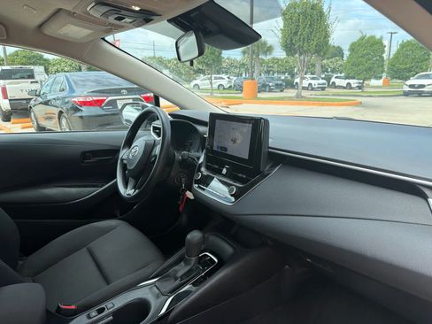 Used 2024 Toyota Corolla LE FWD image 8