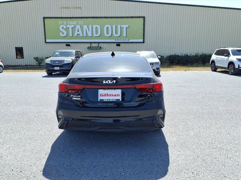 Used 2023 Kia Forte LXS image 7