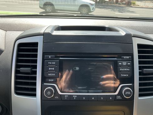 Used 2018 Nissan Frontier SV RWD image 21
