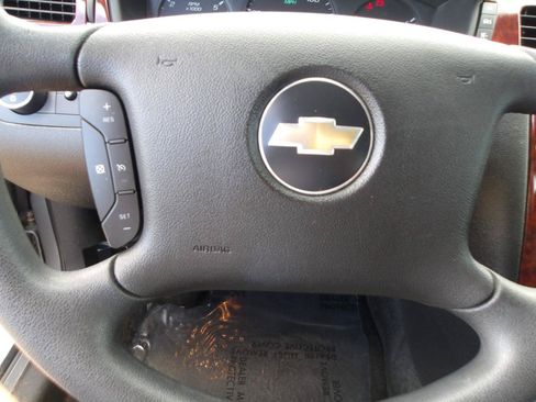 Used 2008 Chevrolet Impala LS FWD image 20