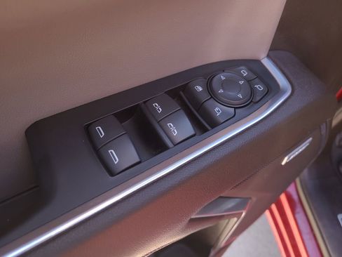 Used 2022 Chevrolet Silverado 1500 LTZ w/ LTZ Premium Package image 18