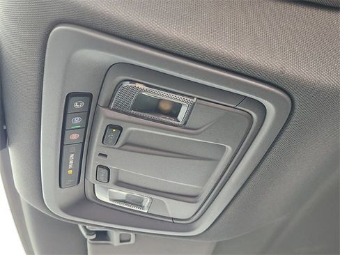 Used 2022 Chevrolet Silverado 1500 LT image 25