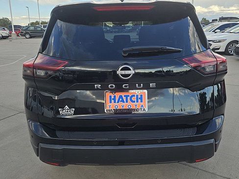 Used 2024 Nissan Rogue S FWD image 6