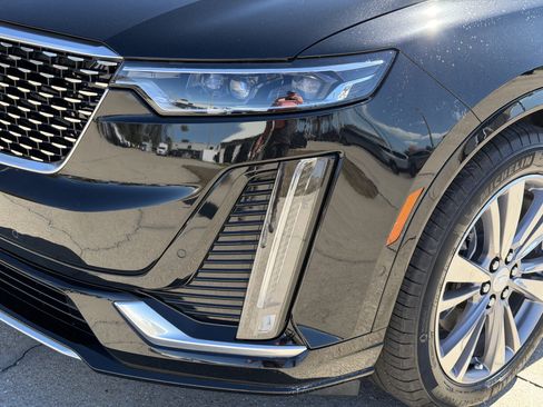Certified 2024 Cadillac XT6 Premium Luxury w/ Platinum Package image 8