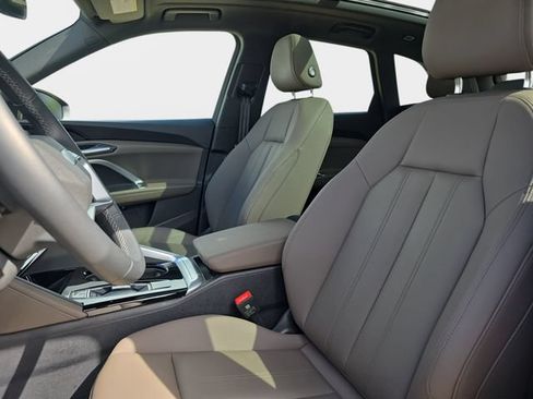 Used 2025 Audi Q5 Premium w/ Convenience Package AWD/4WD image 18