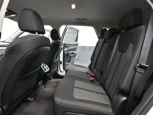Used 2023 Kia Sorento LX AWD/4WD image 37