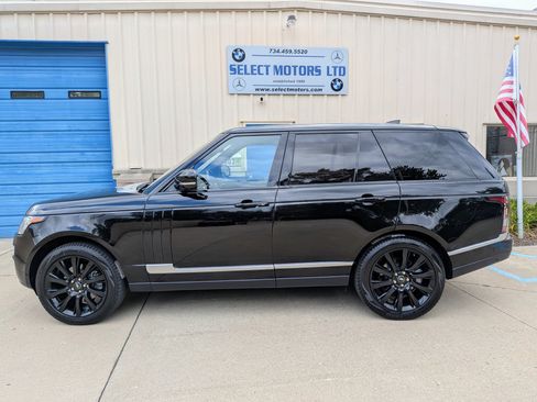 Used 2017 Land Rover Range Rover HSE AWD/4WD image 3