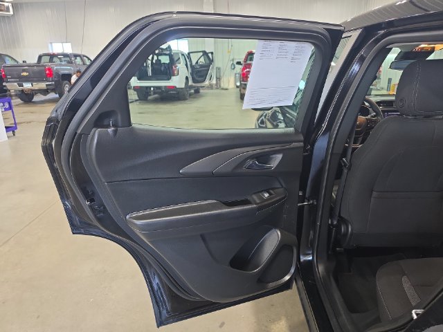 Used 2023 Chevrolet TrailBlazer LS FWD image 26