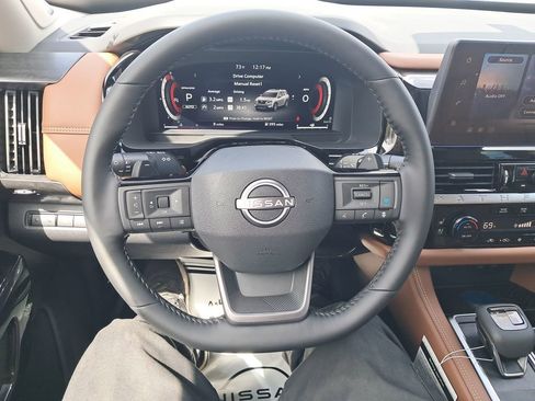 New 2026 Nissan Pathfinder Platinum w/ Lighting Package AWD/4WD image 14