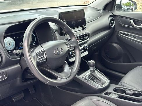 Used 2022 Hyundai Kona Limited AWD/4WD image 25