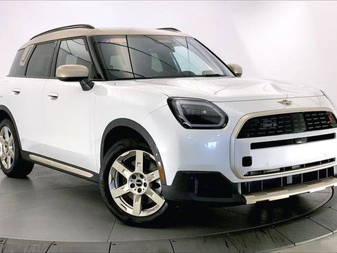 Used 2025 MINI Cooper Countryman S w/ Comfort Package Max image 11