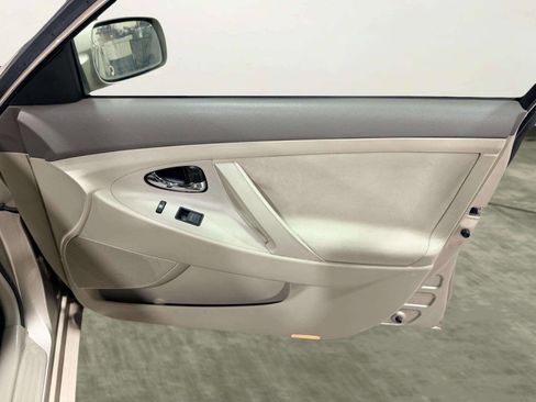 Used 2007 Toyota Camry LE image 24