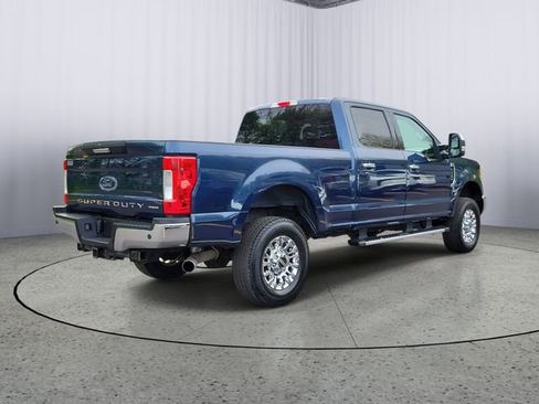 Used 2017 Ford F250 XLT w/ XLT Premium Package AWD/4WD image 3