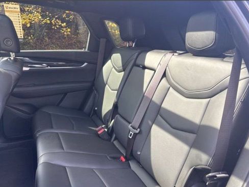 Used 2021 Cadillac XT5 Premium Luxury image 11