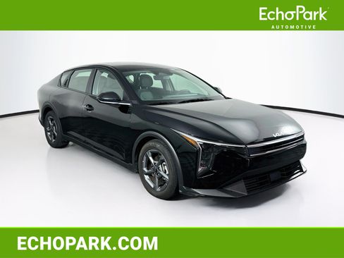 Used 2025 Kia K4 FWD image 1