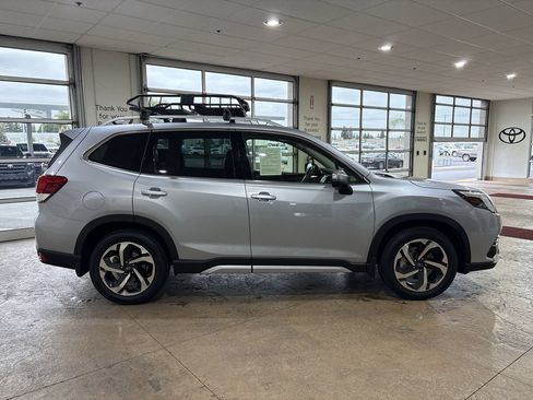 Used 2022 Subaru Forester Touring w/ Popular Package #2 AWD/4WD image 3