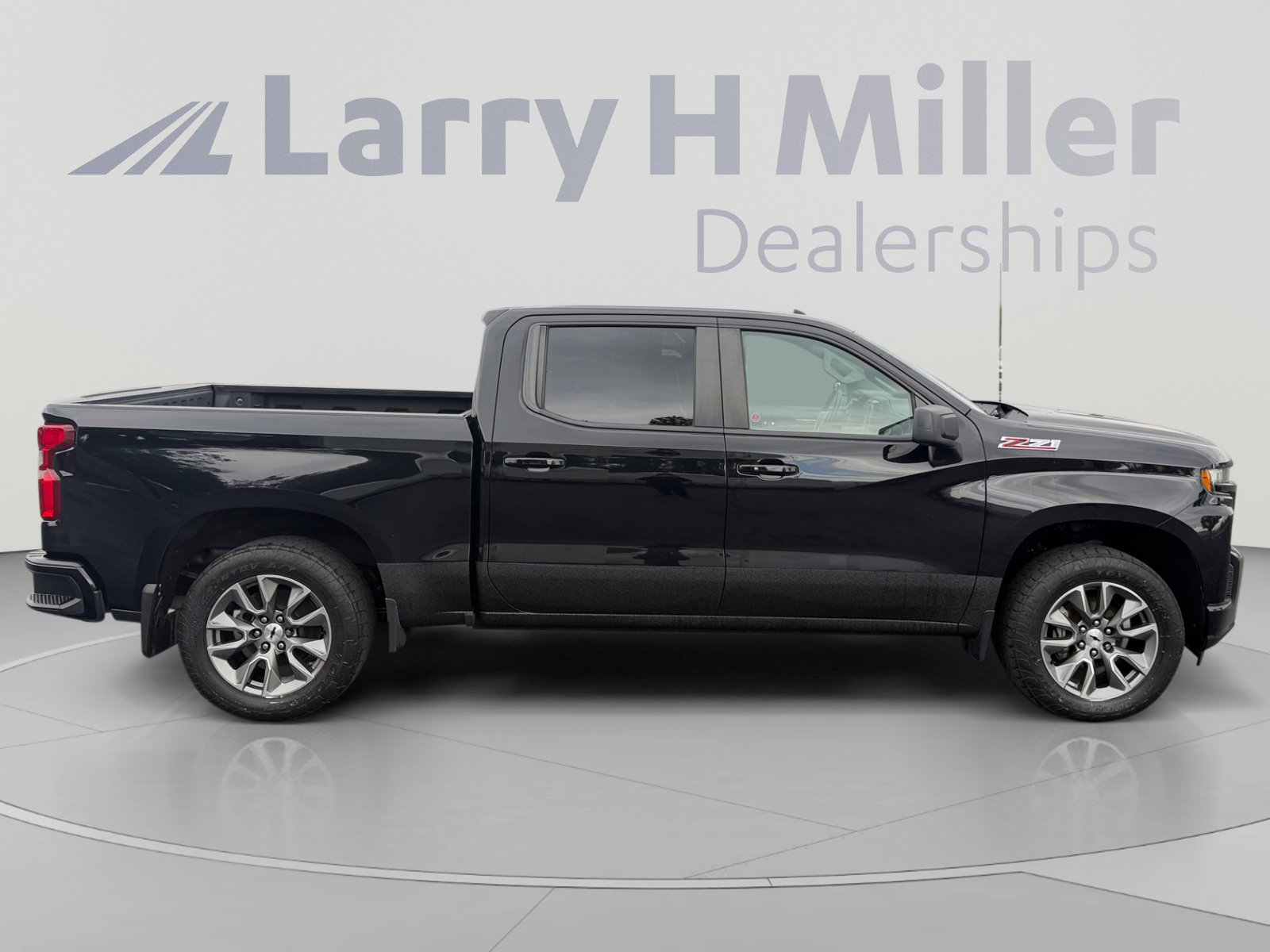 Used 2020 Chevrolet Silverado 1500 RST w/ True North Edition AWD/4WD image 6