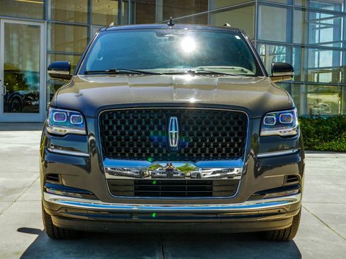 Used 2023 Lincoln Navigator L Black Label AWD/4WD image 7