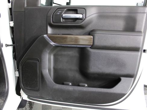 Used 2023 Chevrolet Silverado 2500 LT image 36