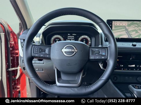 Certified 2025 Nissan Rogue SL FWD image 45