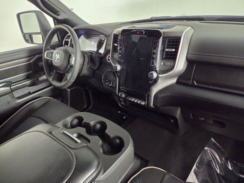 Used 2026 RAM 2500 Laramie AWD/4WD image 37